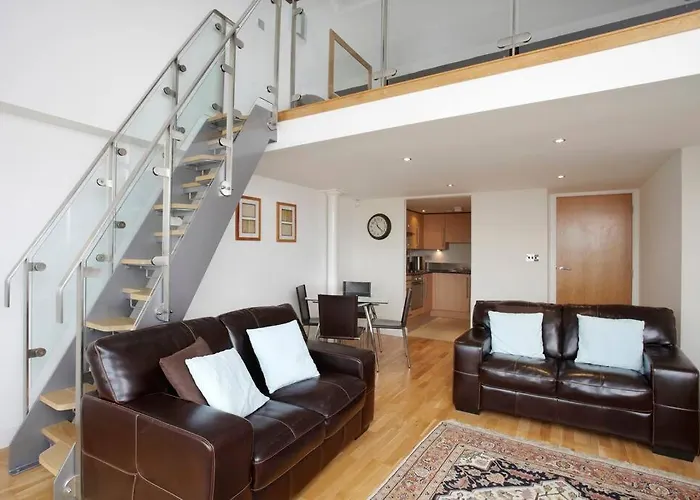 Spacious Loft Apartment York City Centre